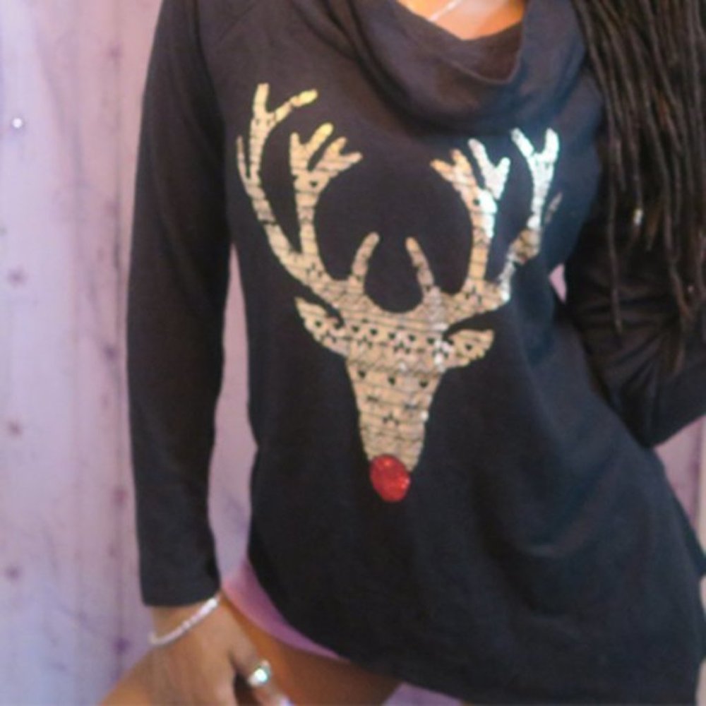 No Boundaries turtle neck reindeer long sleeve shirt cowl neck in black and gold